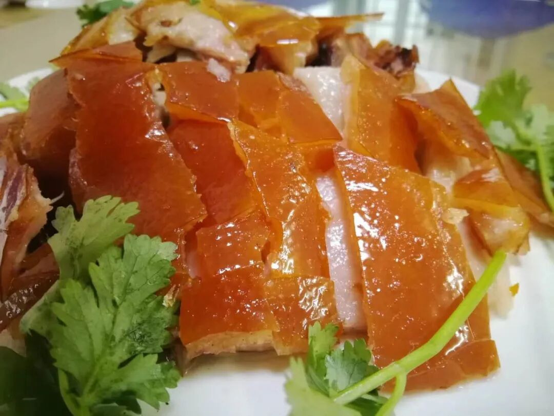 麻章燒豬